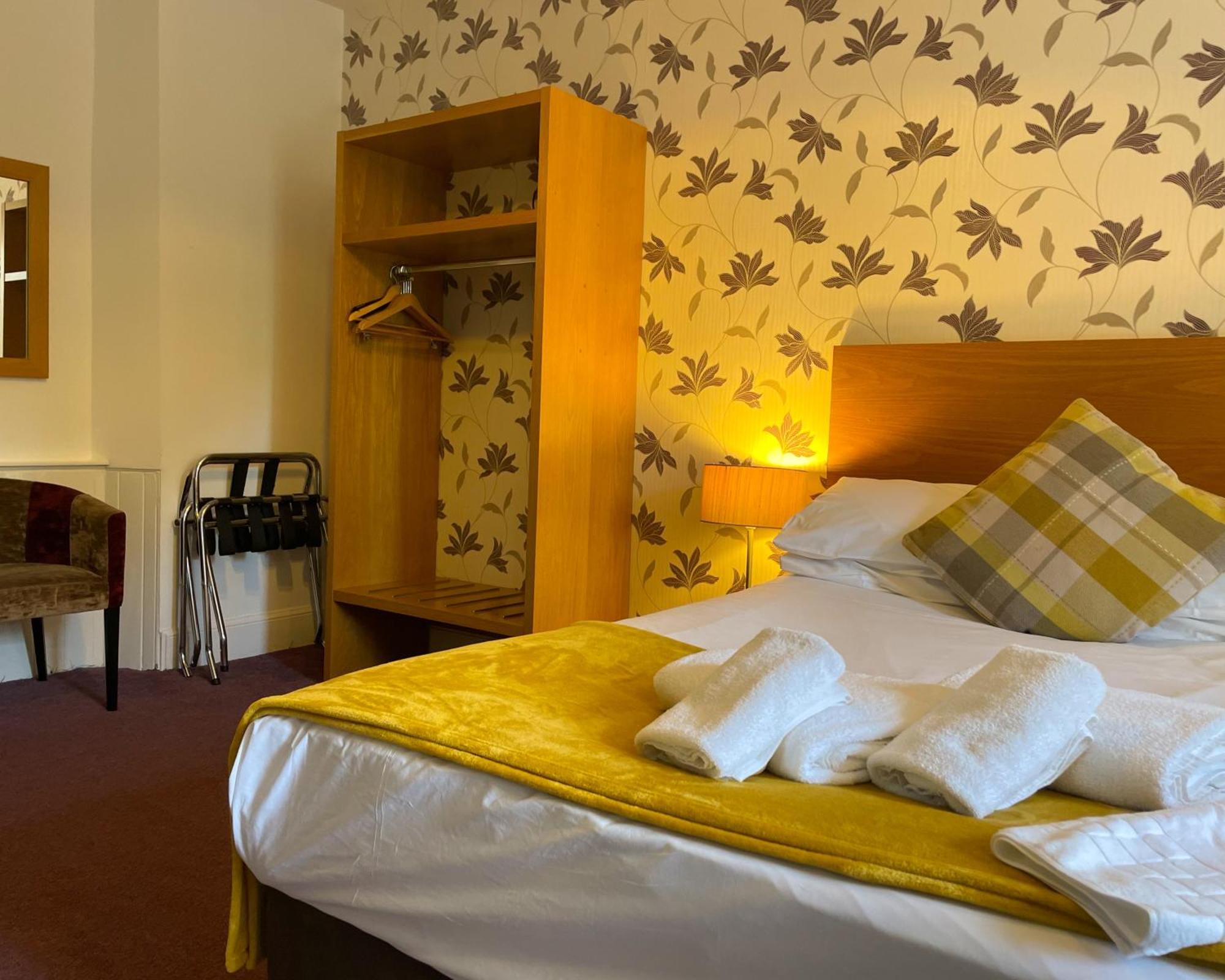The Speyside Hotel And Restaurant Grantown-on-Spey Extérieur photo