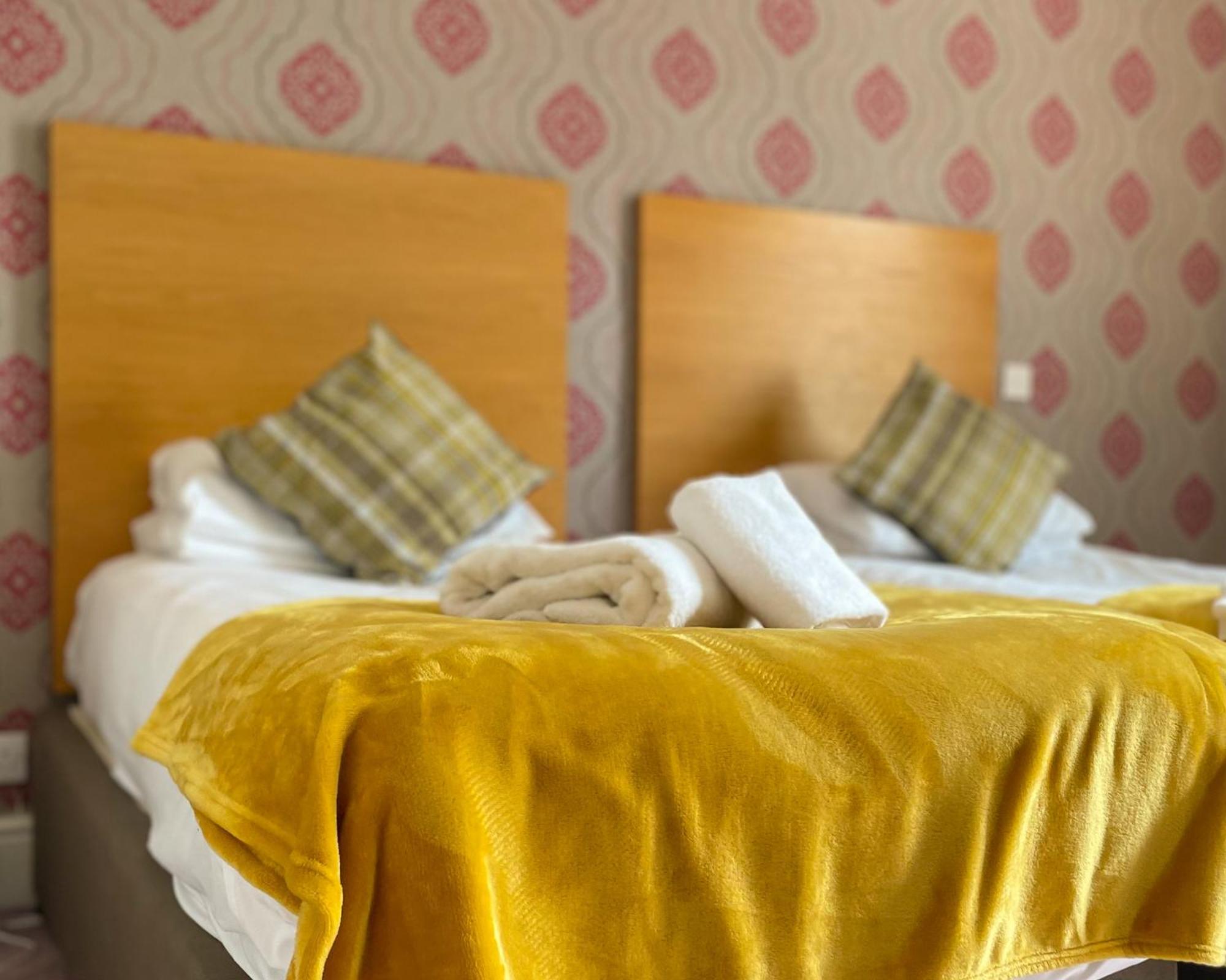 The Speyside Hotel And Restaurant Grantown-on-Spey Extérieur photo