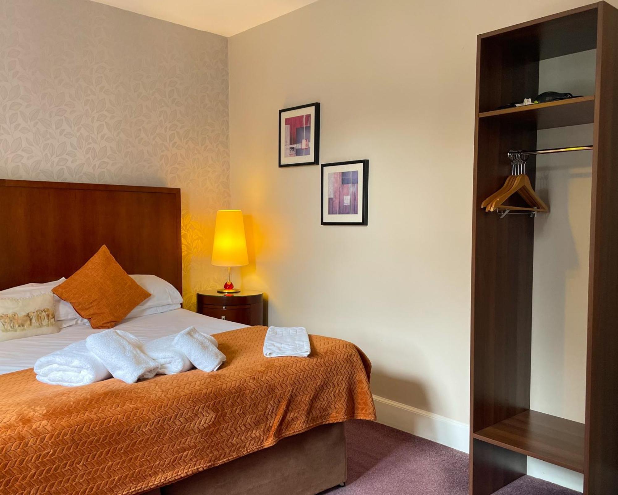 The Speyside Hotel And Restaurant Grantown-on-Spey Extérieur photo