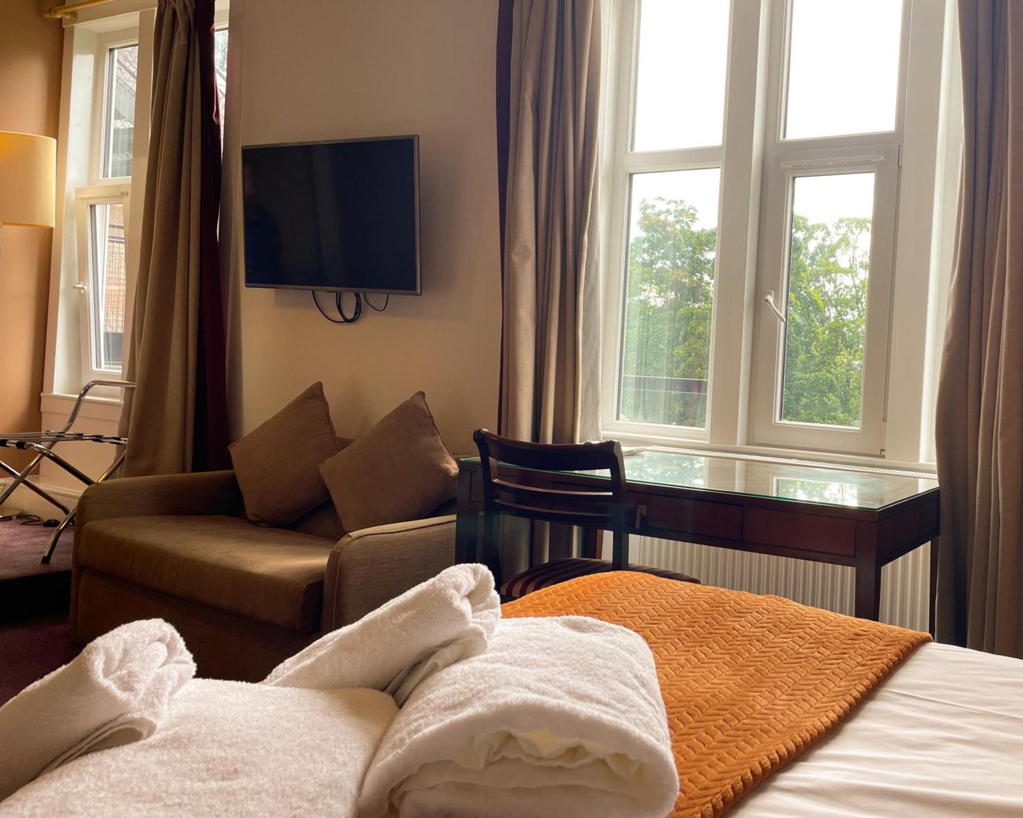 The Speyside Hotel And Restaurant Grantown-on-Spey Extérieur photo
