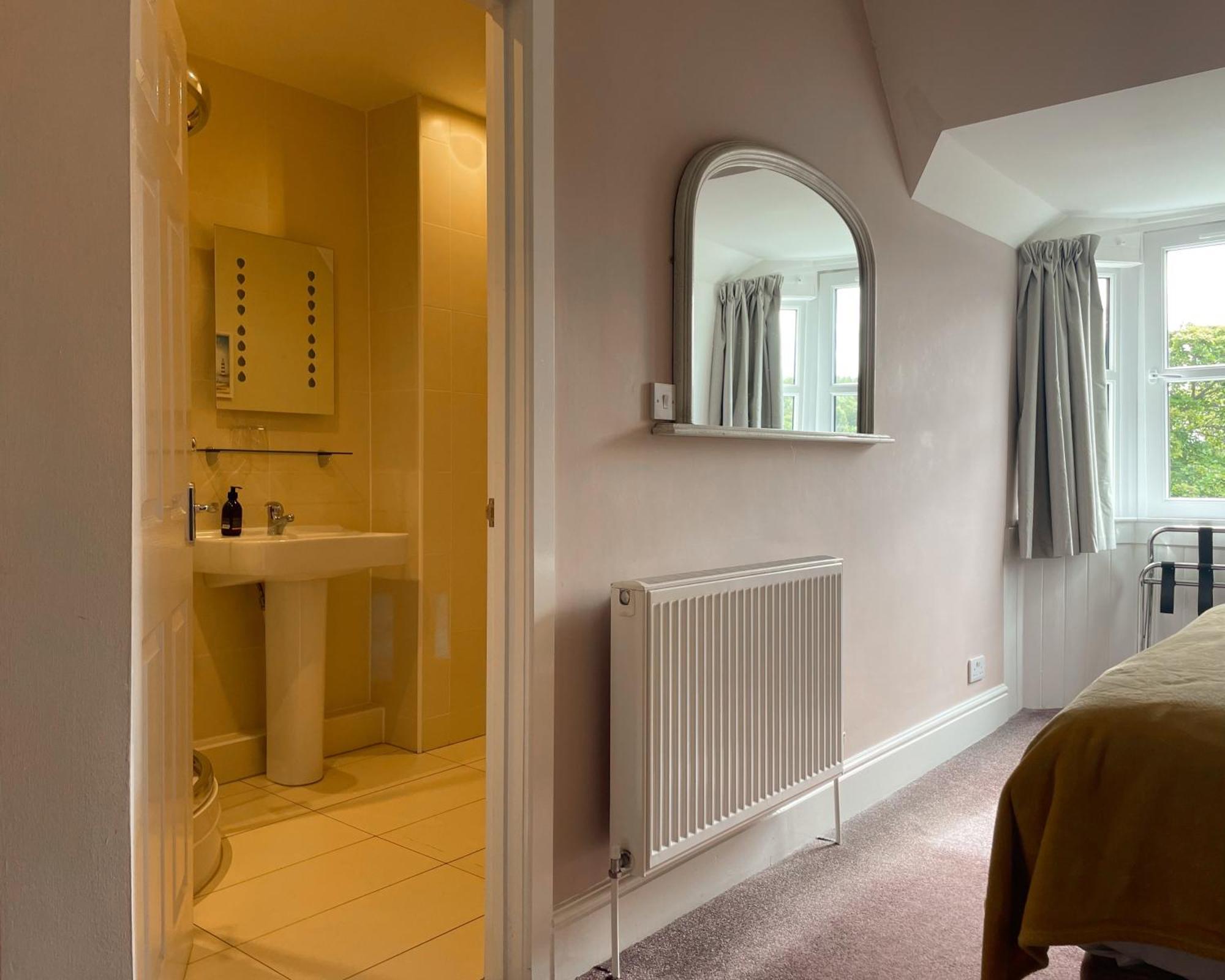 The Speyside Hotel And Restaurant Grantown-on-Spey Extérieur photo